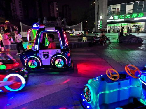 纵情享受出游乐趣,驾着小e溜娃玩碰碰车